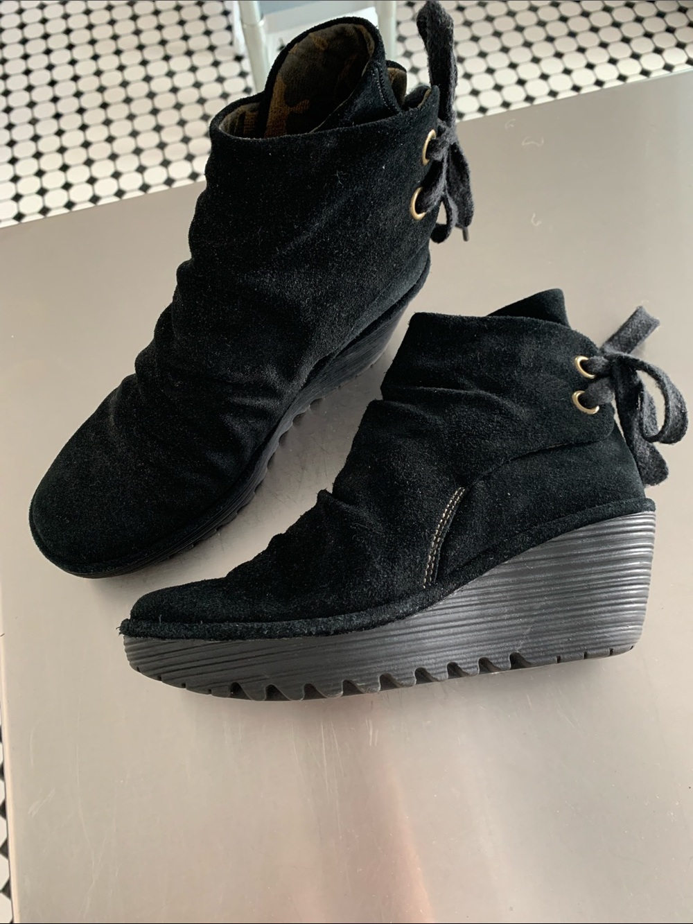 Fly London Black Suede Ankle Booties Pull On with Ankle Ties Sz 39 (8.5-9) GUC